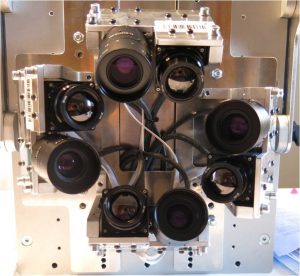  Das AOS-Tx8 kombiniert in einer sich überlappenden Schräganordnung vier kompakte RGB-Kameras mit vier Wärmekameras des Typs Flir A65sc. (Bild: Flir Systems GmbH)