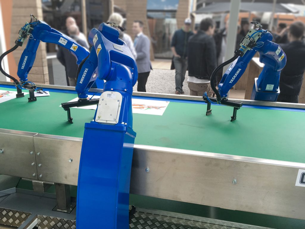 Das roboterbasierte Sortiersystem Selma besitzt neben sechs Roboterarmen zur Bauschuttsortierung auch eine Hyperspectral- Imaging-Kamera und einen Metallsensor von EVK. (Bild: EVK DI Kerschhaggl GmbH)